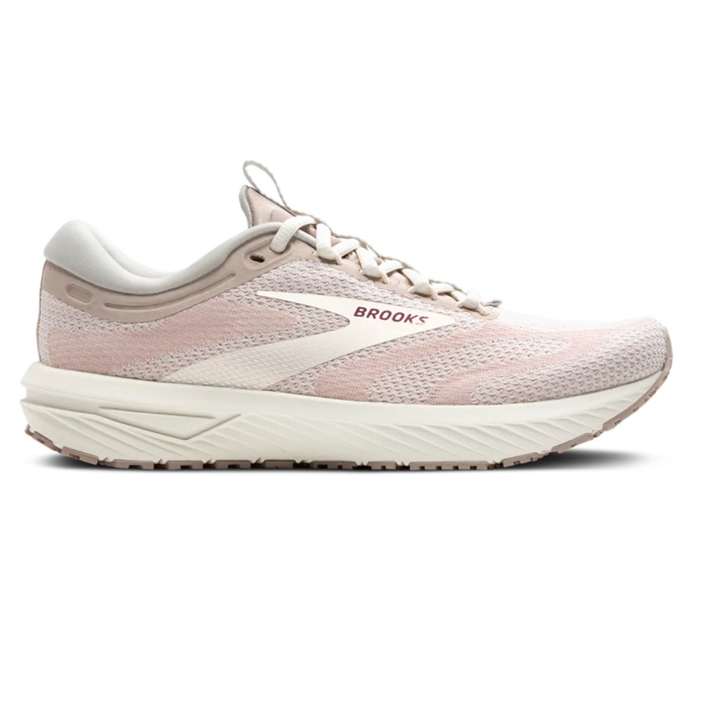 Brooks Women's Revel 7  Coconut/Chateau/ Zephyr size 8 gently used